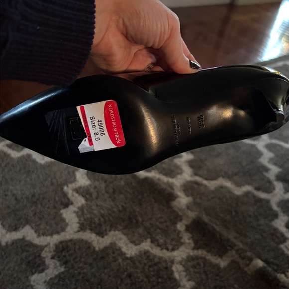 9.5 / 39.5 Saint Laurent Black Patent Kitten heels - Picture 9 of 9